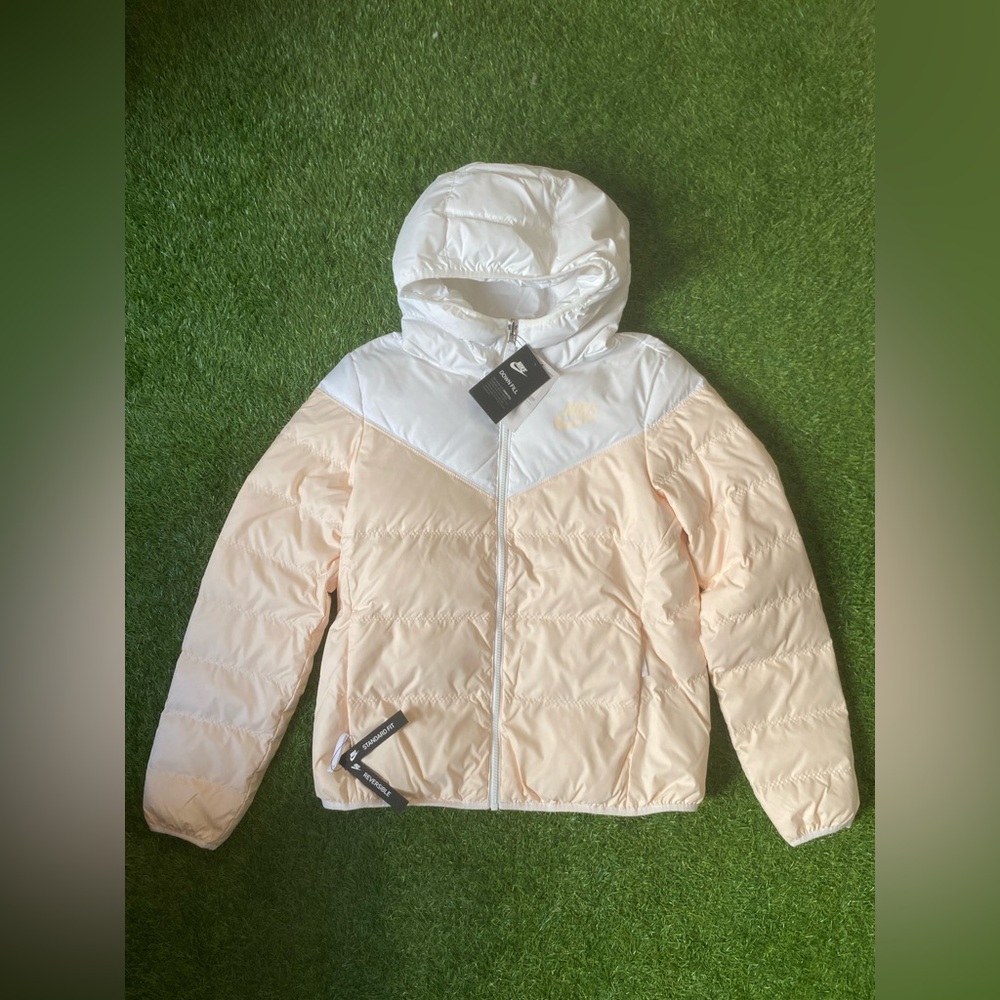 Nike Women's Down Fill Hooded Reversible Lightweight Jacket White/ Pink